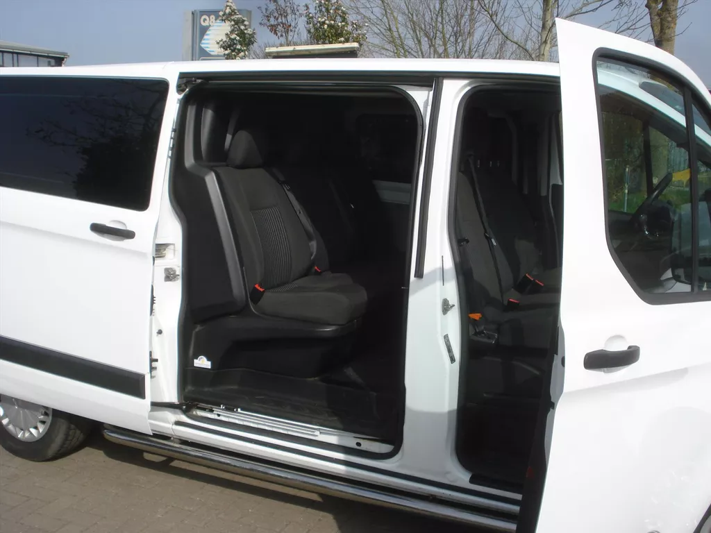 Ford Transit Custom 6 PERSOONS DUBBELE CABINE2.2 TDCI 92KW