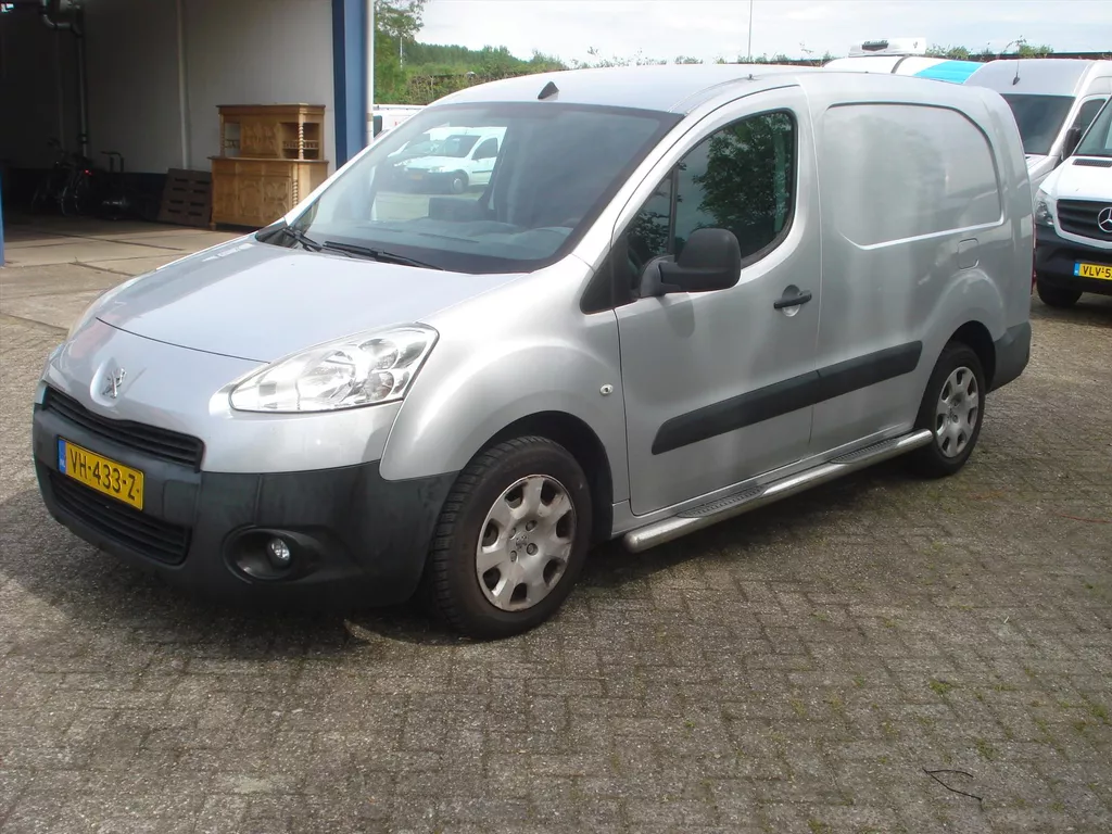 Peugeot Partner LONG 1.6 HDI AIRCO-NAVIGATIE