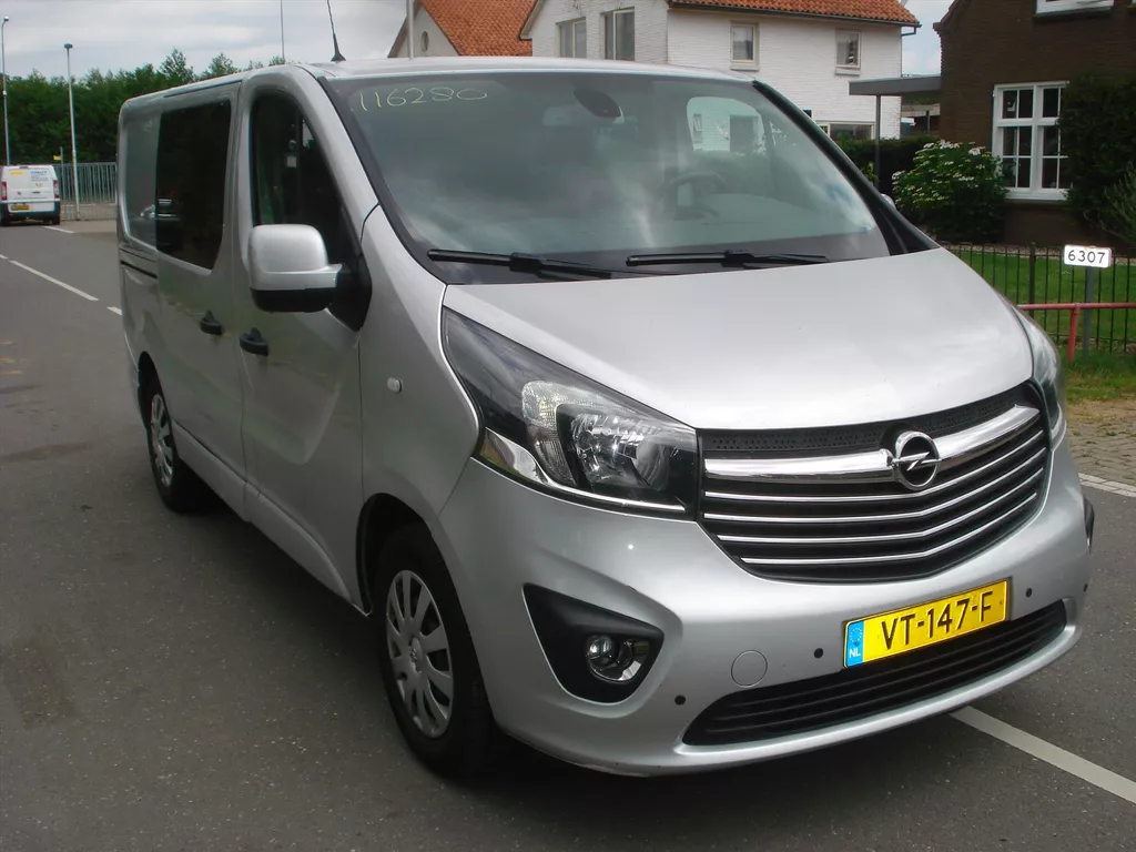 Opel Vivaro 1.6 D 88KW DUBBELE CABINE AIRCO-NAVI